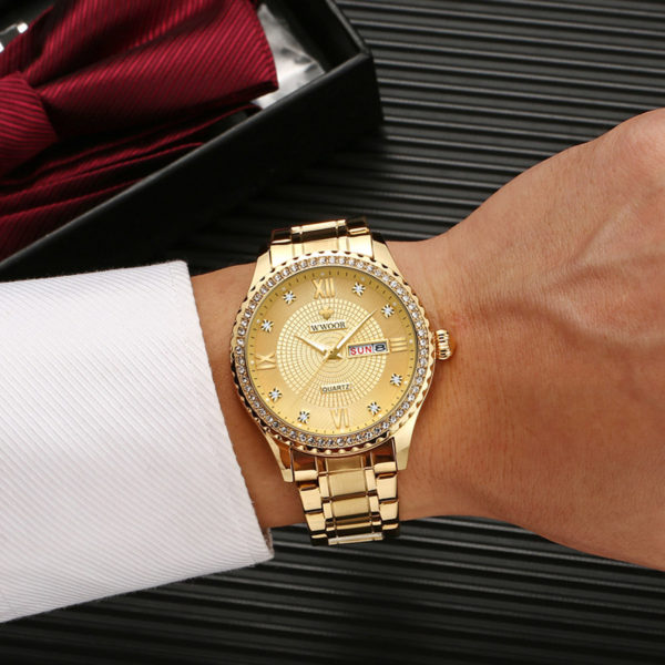 WWOOR 2021 Top Brand Couple Watch Men and Women Fashion Luxury Diamond Stainless Gold Quartz Pair 1